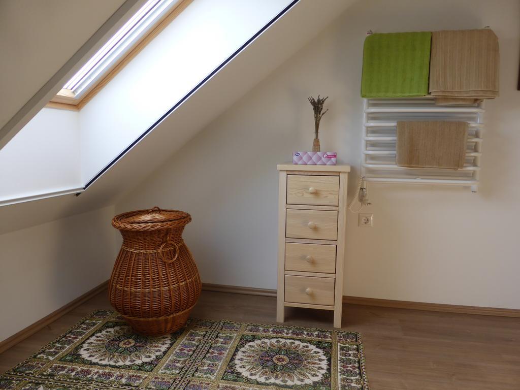 Tündérgyöngye Apartmanház Zirc Exterior foto