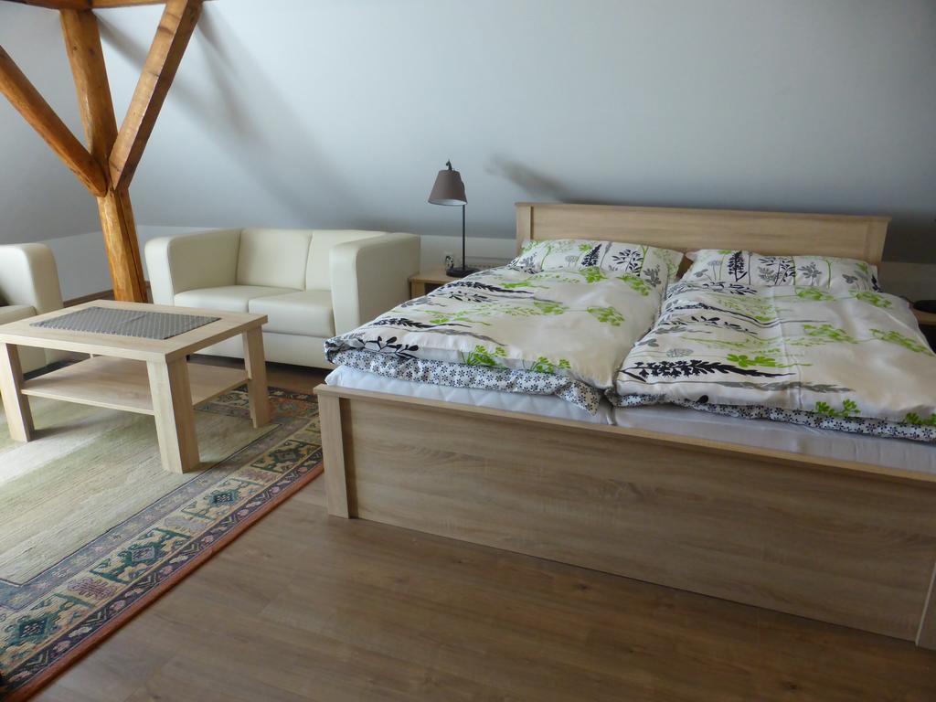 Tündérgyöngye Apartmanház Zirc Exterior foto