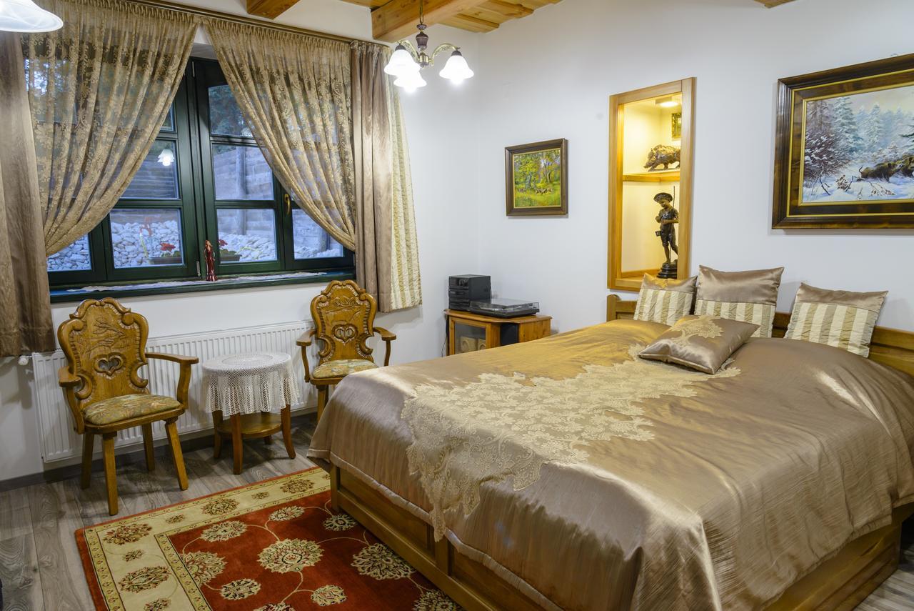 Tündérgyöngye Apartmanház Zirc Exterior foto